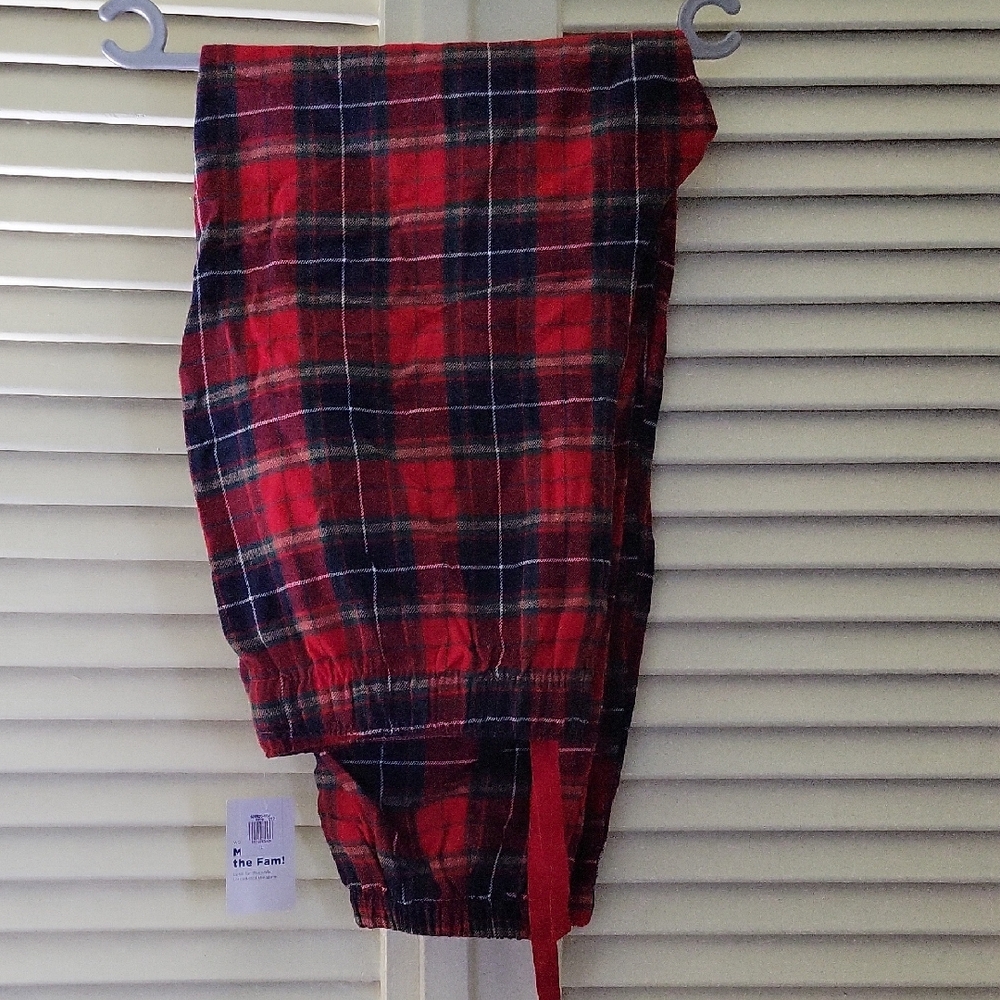 Old Navy Red and Green Plaid Pajama Pants